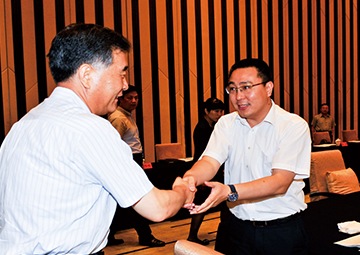 原中央政治局常委、第十三届全国政协主席， 时任国务院副总理汪洋接见凯时AG科技总裁薛驰